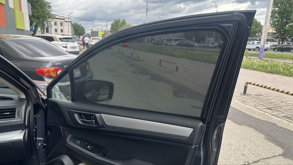 Шторка на subaru autback BS