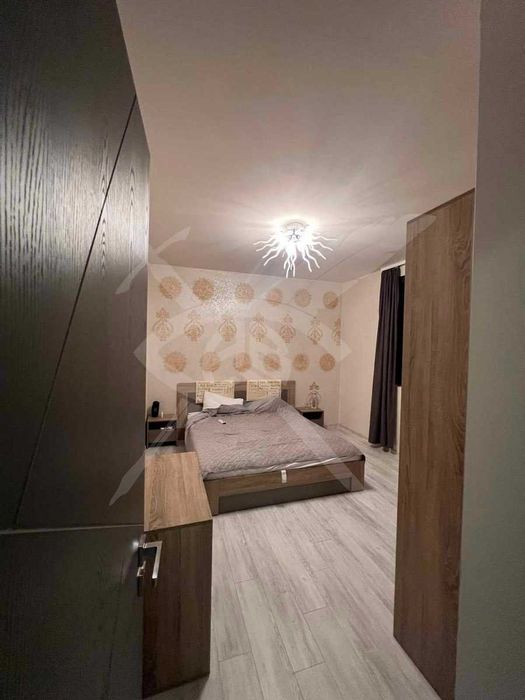 Дава се под наем Четиристаен апартамент в Варна, Бриз - 165 кв.м за 1500 € - Снимка #4
