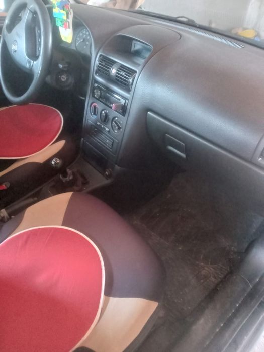 Vând Opel astra G