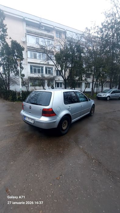 VW Golf 4 1.6 benzină – 4500 lei – Galați