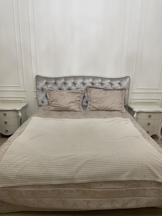 В продаже комплект мебели