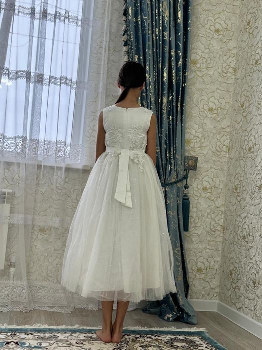 Срочно продается красивое белое платье