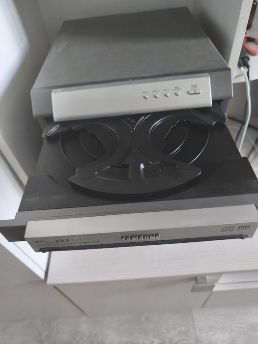 Музыкальный центр SAMSUNG