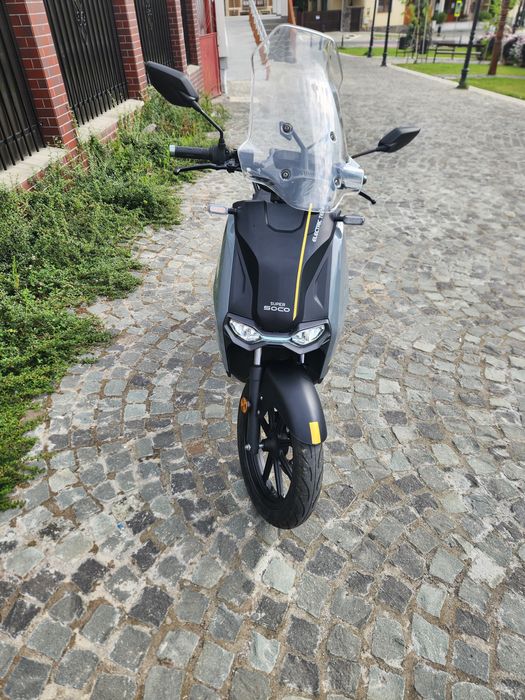Super Soco CPX electric 2 acumulatori