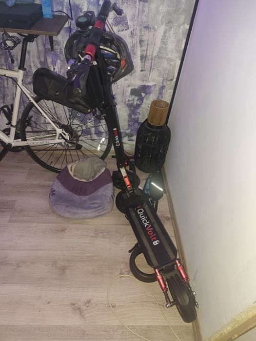 Quickvolt 8 trotinetă