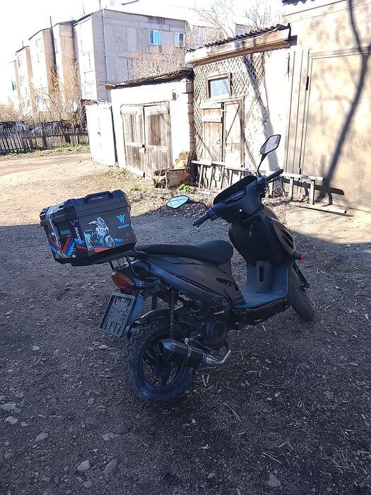 Продам Скутер 80 кубов