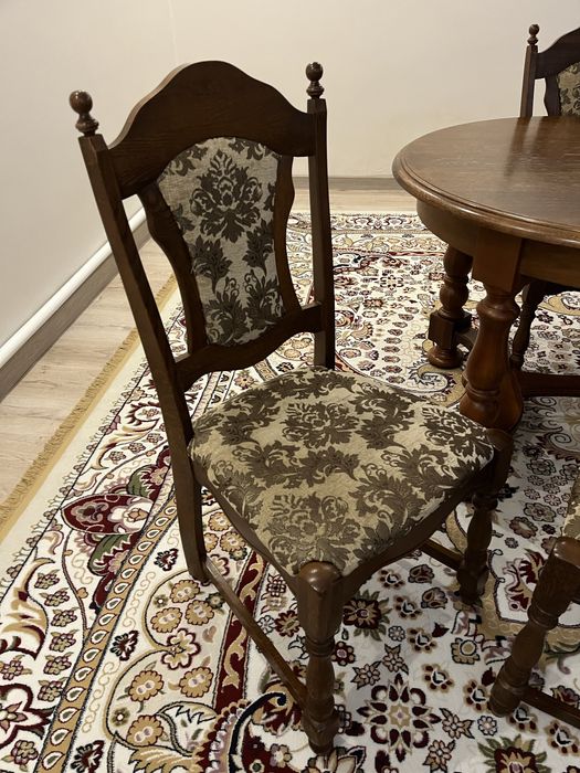 Стол и стулья срочно