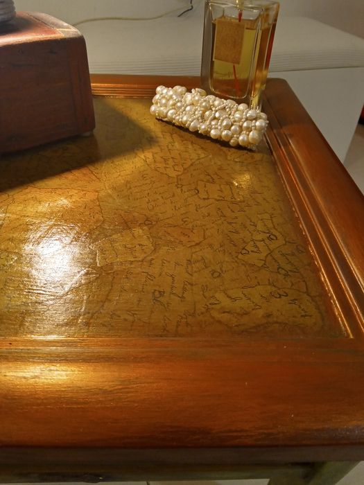 нестандартна арт масичка,нощно шкафче