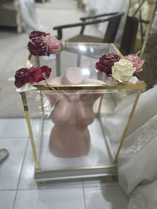 Ishlab Turgan kelın kuylak dukonı sotıladı