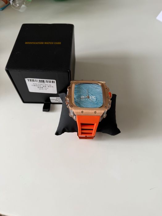 Кейс с каишка за apple watch ultra 49mm чисто нов