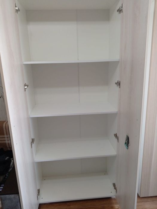 Продам два шкафа