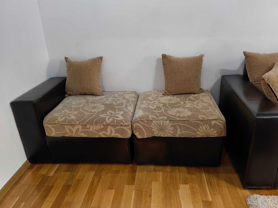 Vand canapea extensibila +masuta de cafea