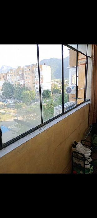 Продавам Гарсониера