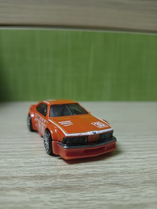 Модельки BMW 1:64 масштаб