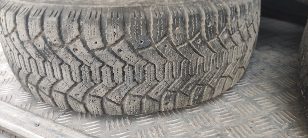 Резина шипы 195.60/15