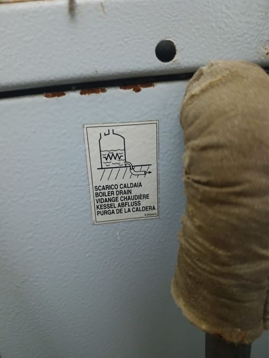 Masă profesională de călcat SIDI Mondial + generator abur industrial – TVA deductibil
