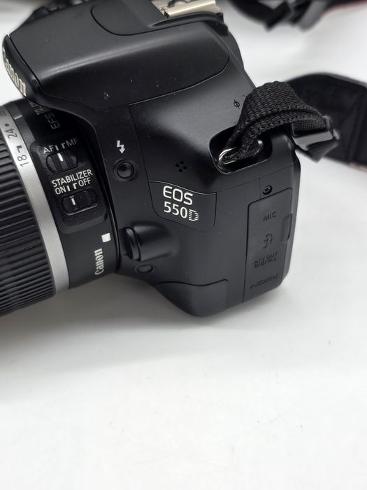Aparat foto DSLR Canon EOS 550D + doua obiective (vezi pozele)