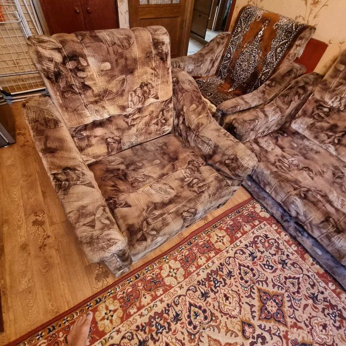 Диван и два кресла!