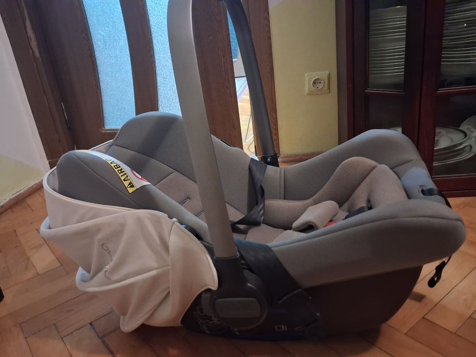 Scaun auto bebe 0 luni