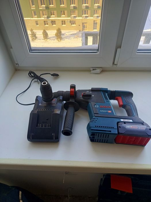 Перфоратор Bosch GBH 18v26f с быстросъёмный патроном.