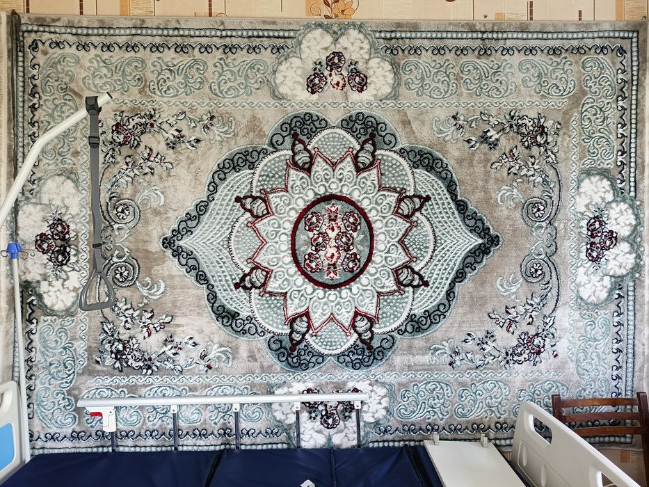 Продам ковёр б/у