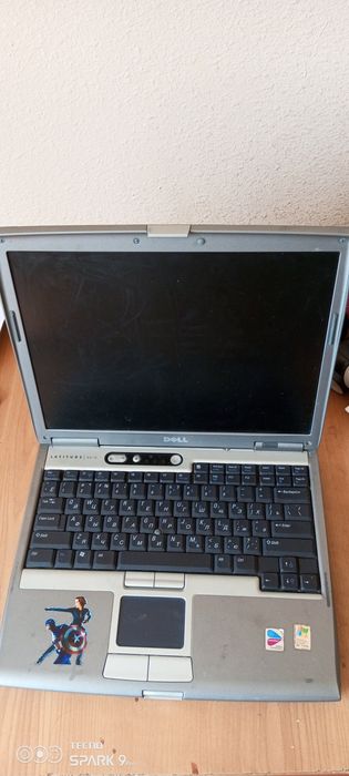 Kompyuter MADELI: DELL