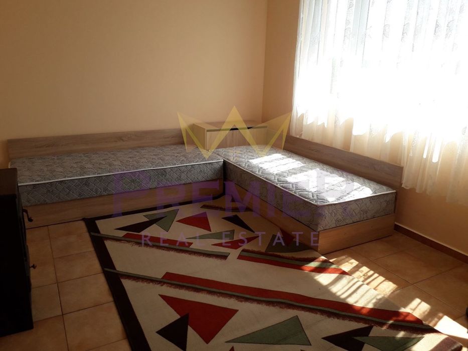 Етаж от къща, с. Звездица