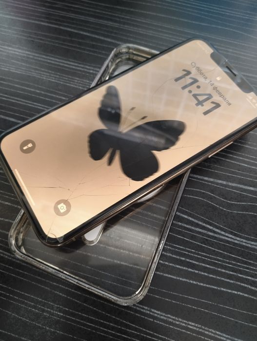 Продам iPhone XS 64gb