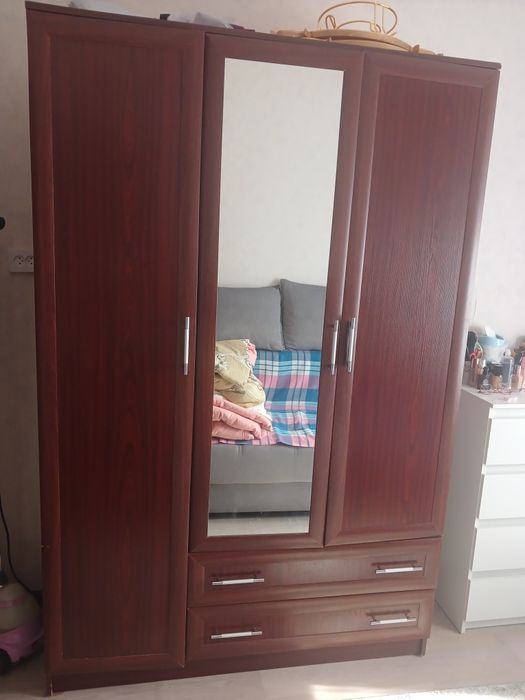 Продам шкаф и кровать