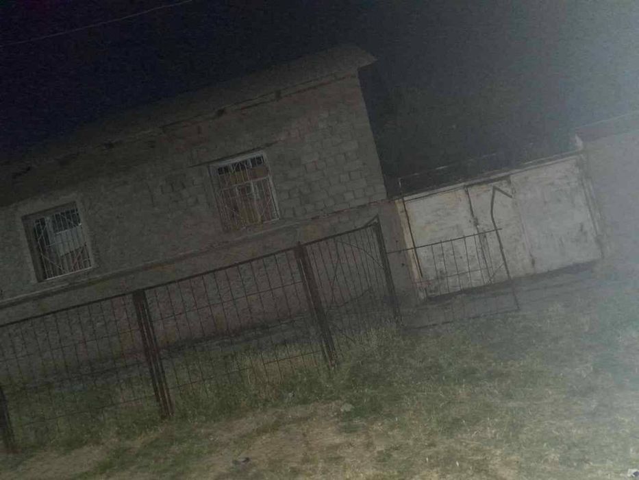 Продается жилой  дом в газалкенте. 8 соток.