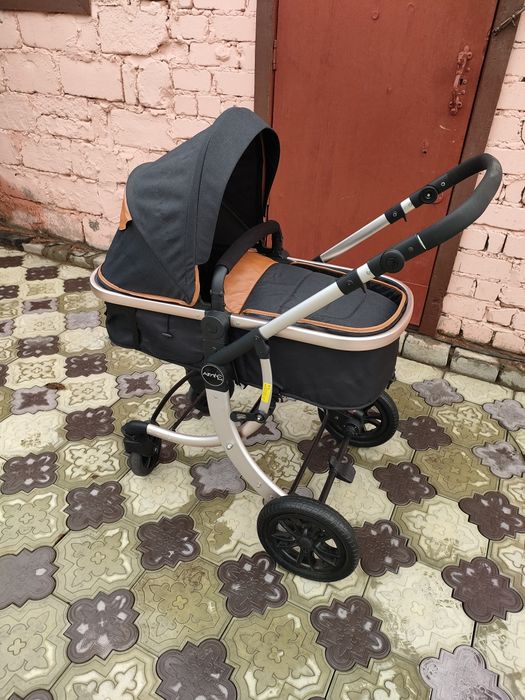 Продам коляску Амели