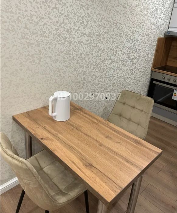 Продам стол и 2 стула