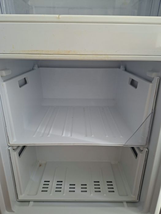 Холодильник Indesit
