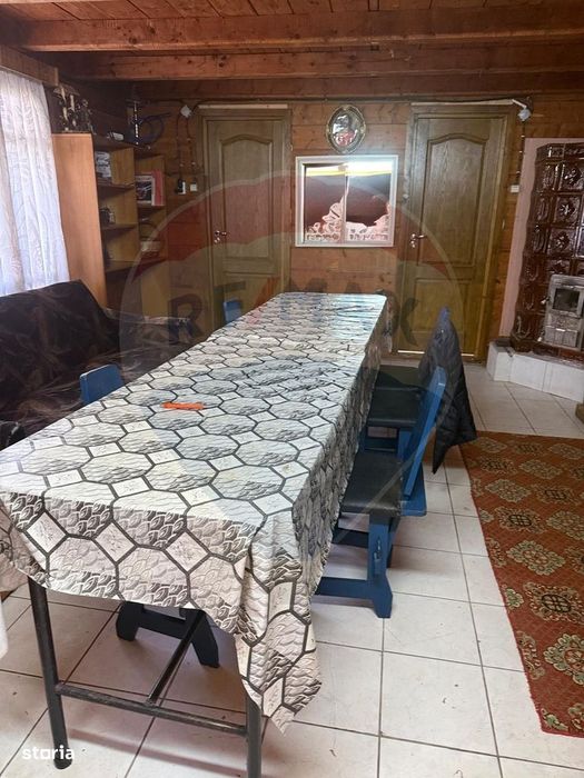 Casă / Vilă cu 4 camere de vânzare