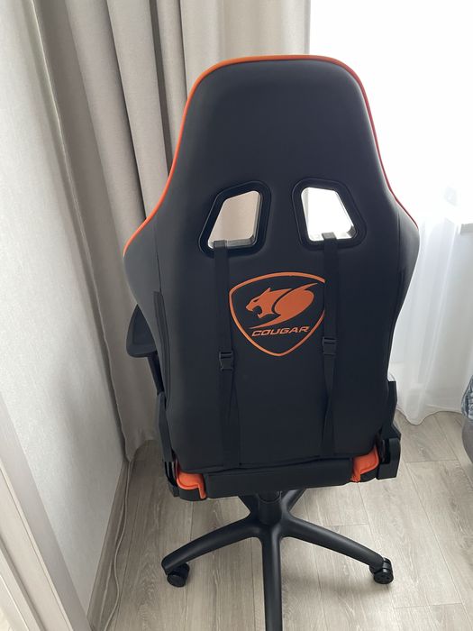 Продается игровое кресло Cougar