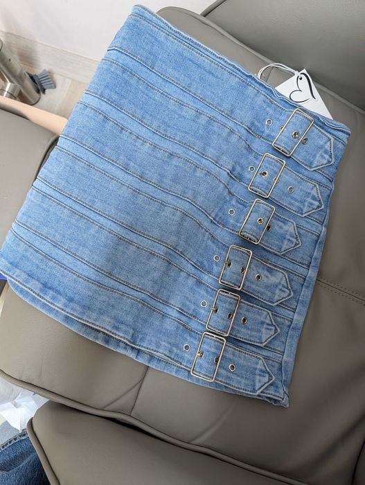 Дамска пола  дънкова с катарами