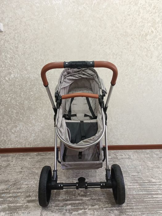 Продам детскую коляску.