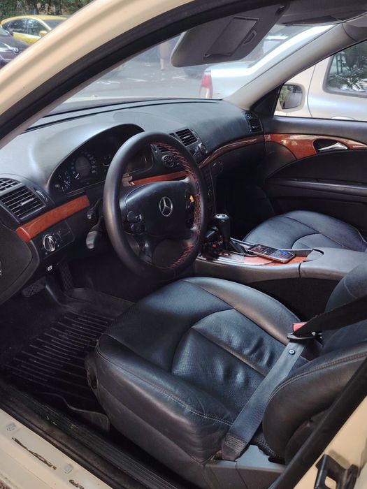 MERCEDES-BENZ E-Class 2009 — imagine 3