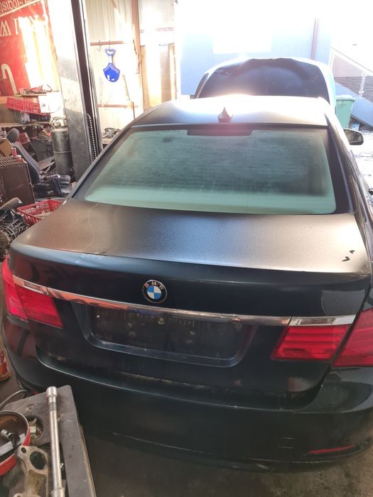 Dezmembrez Bmw seria 7