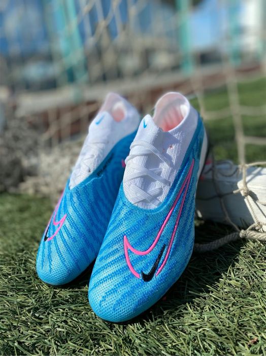 Футбольные бутсы