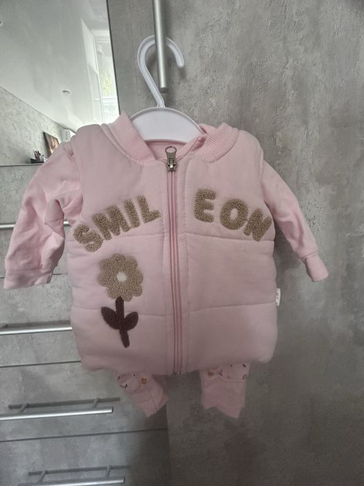 Продам 2 комплекта для девочки