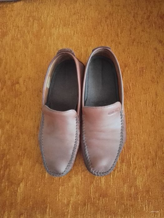 pantofi bărbătești foarte usori
