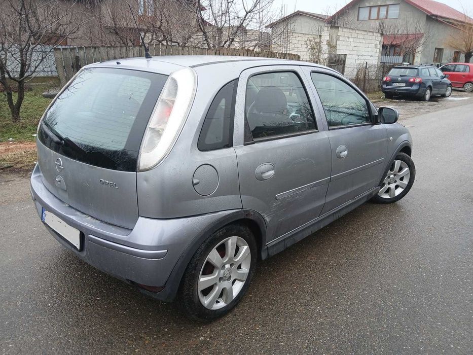 Opel Corsa C,  E4, AC, multe piese noi, ireproșabilă.  1.2 benzina
