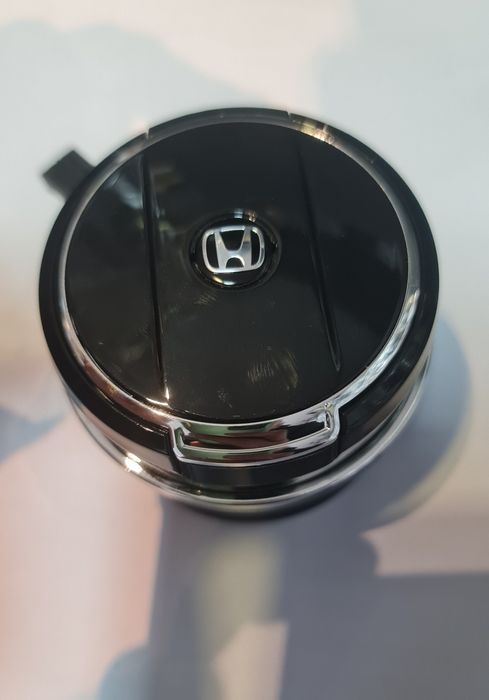 Пепелник за Мерцедес Ауди Бмв Фолксваген Тойота и др.