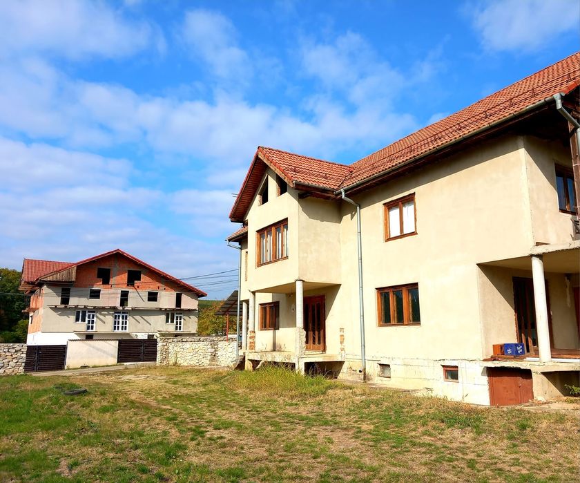 Casă spațioasă cu anexă și teren generos – Bălănești, Gorj