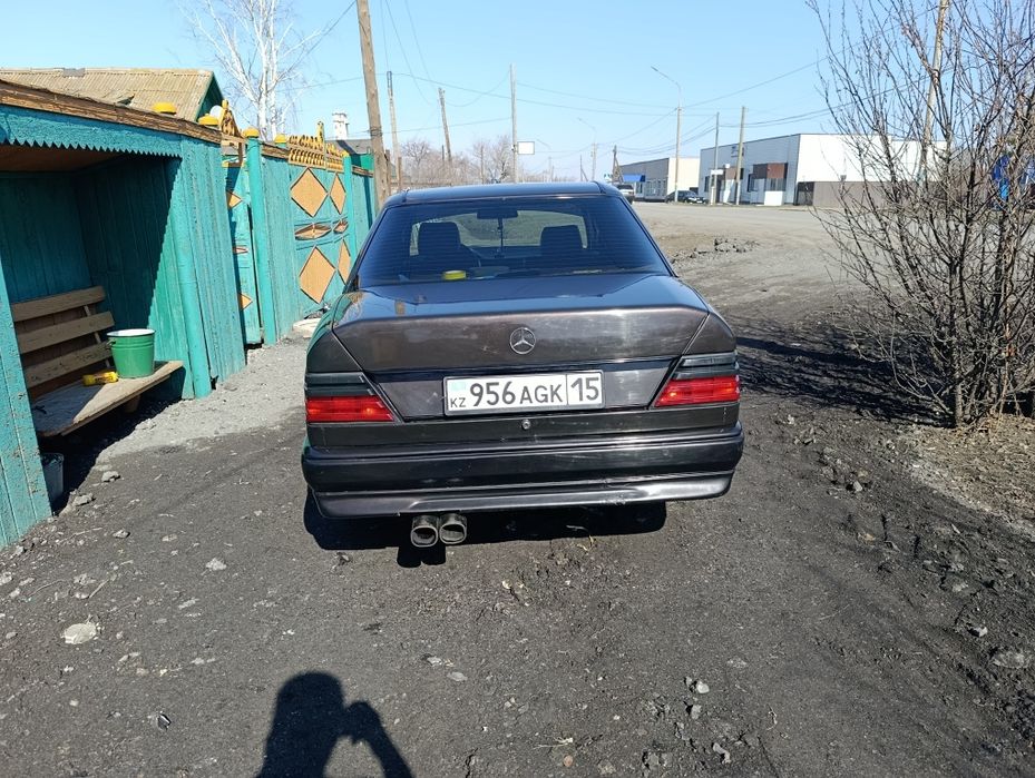 Продам мерс 124 .