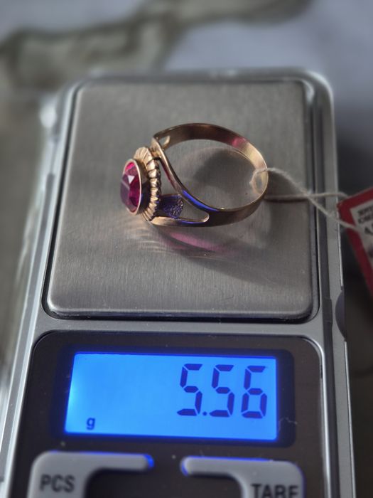 Продам золотое кольцо