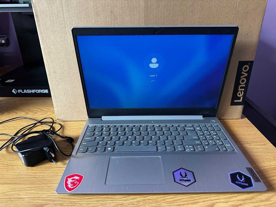 Laptop Lenovo IdeaPad Slim 3 Gri Argintiu | Intel Pentium Gold 6405U | SSD 384 GB | Cutie + Încărcător | Stare Impecabilă