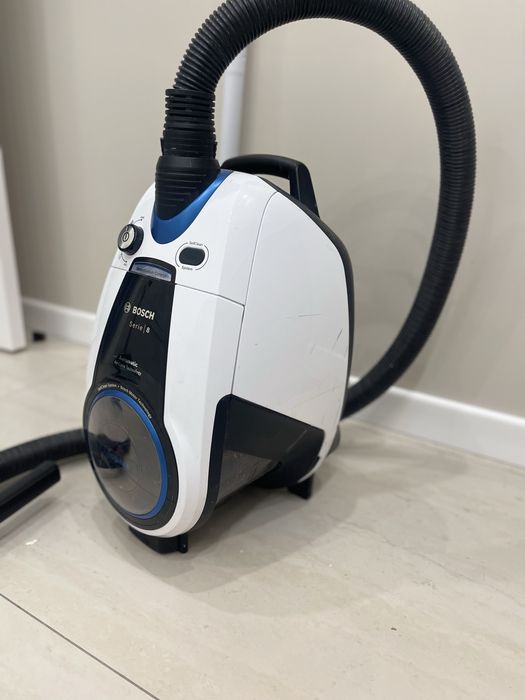 Пылесос от BOSCH! Дешево! Б/у