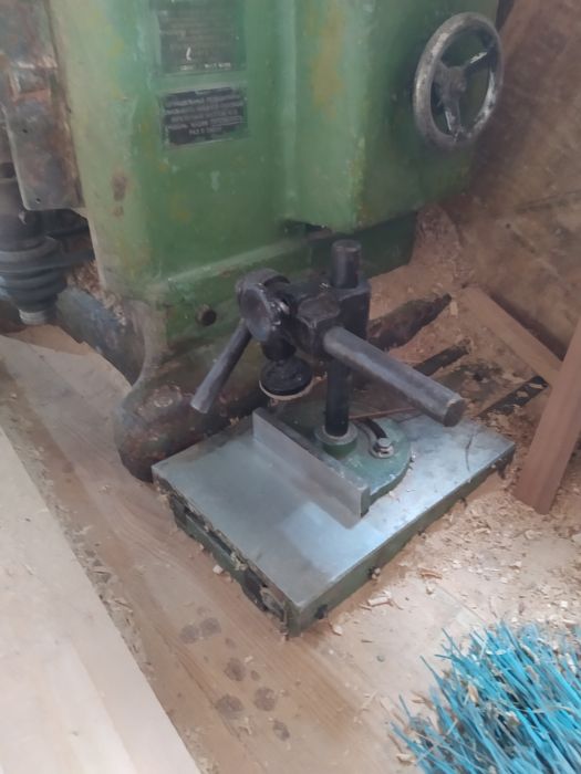 Фрезерный станок по дереву